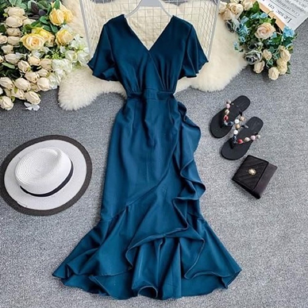 Beautiful dress! NEW with tags 🏷